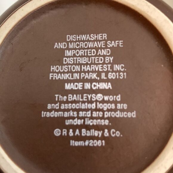 BAILEYS Irish Cream Liquor Coffee Mug 14 Oz Brown White Interior Dish Micro Safe - Picture 6 of 8